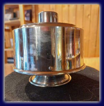 Bonbonniere, Produktionskasserolle, Taubenkasserolle, klein Bonbonniere, Produktionskasserolle, Taubenkasserolle, klein